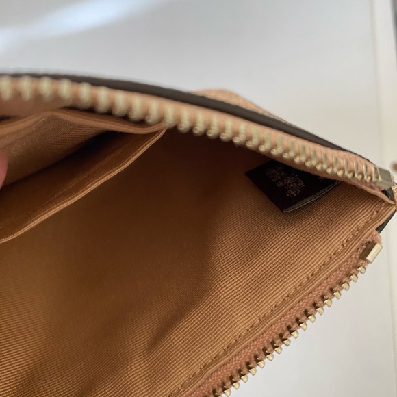 Coach glitter wristlet - Picture 5 of 5